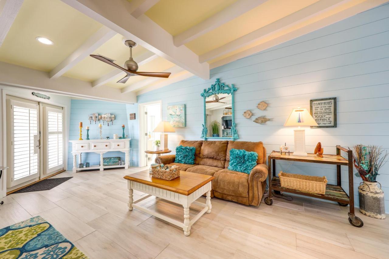 Pet-Friendly Jekyll Island Abode - Walk To Beach! Exterior photo