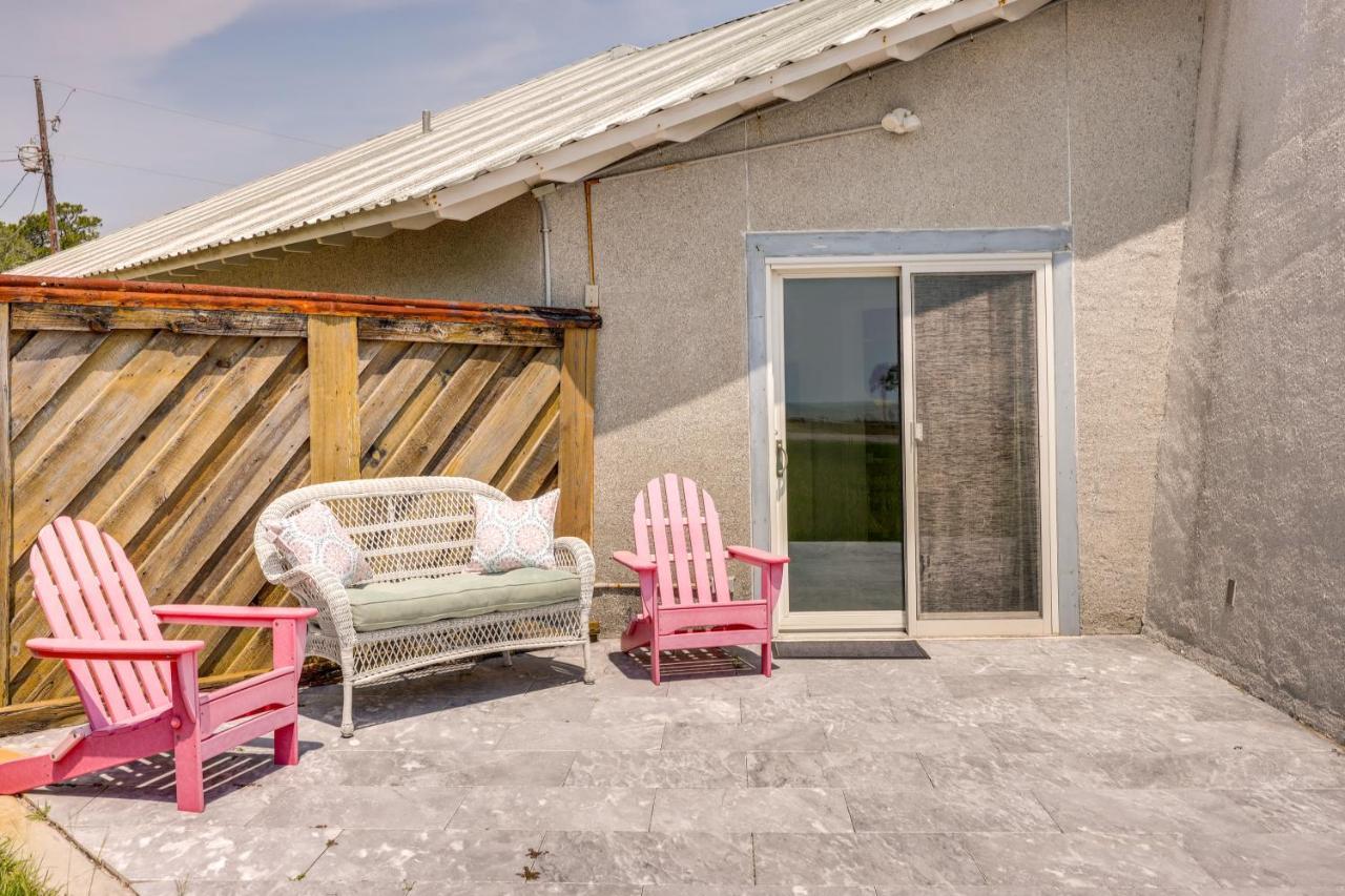 Pet-Friendly Jekyll Island Abode - Walk To Beach! Exterior photo